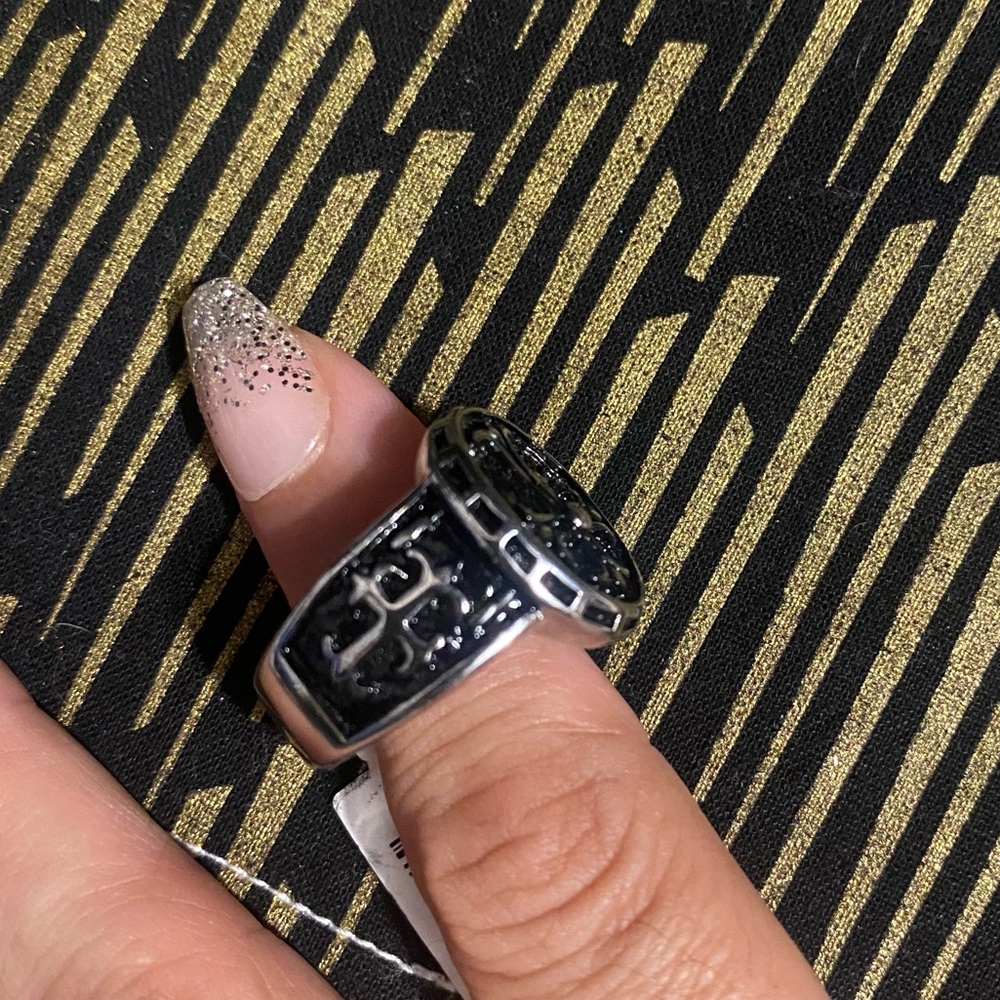 STAINLESS STEEL SILVER & BLACK CROSS OVAL RING - Picture 5 of 12